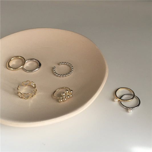 Niche design ring